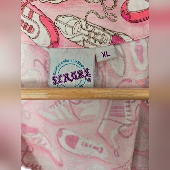 Smart Scrubs Pink Patterned Button-Up Cardigan Size XL - Picture 3 of 3